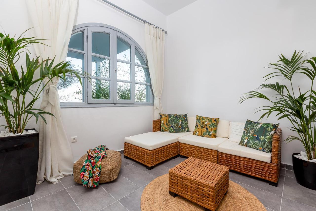 Divino Suites (Adults Only) 费拉 外观 照片